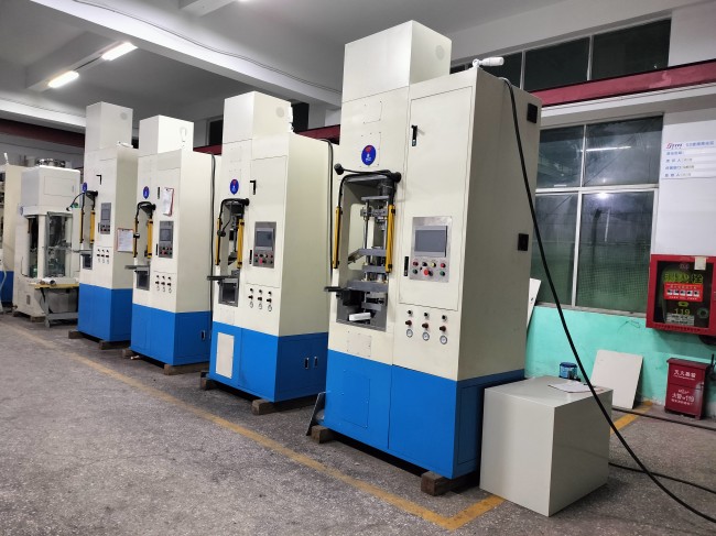 【氧化鋯、碳化硅、氧化硅】陶瓷粉末伺服成型機(jī)