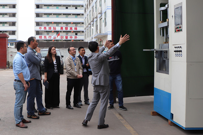 粉末伺服成型機-專業(yè)技術-質量穩(wěn)定-配套模具