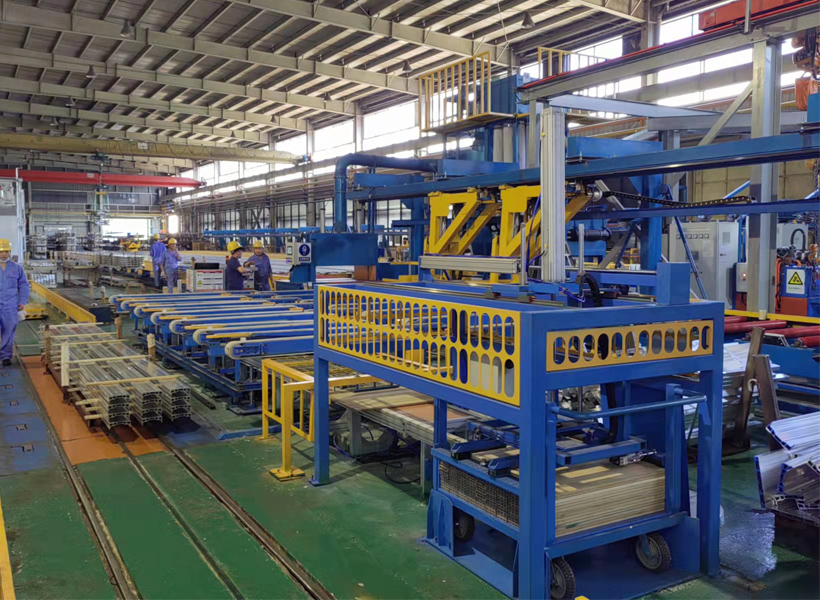 鋁型材全自動伺服裝框設(shè)備